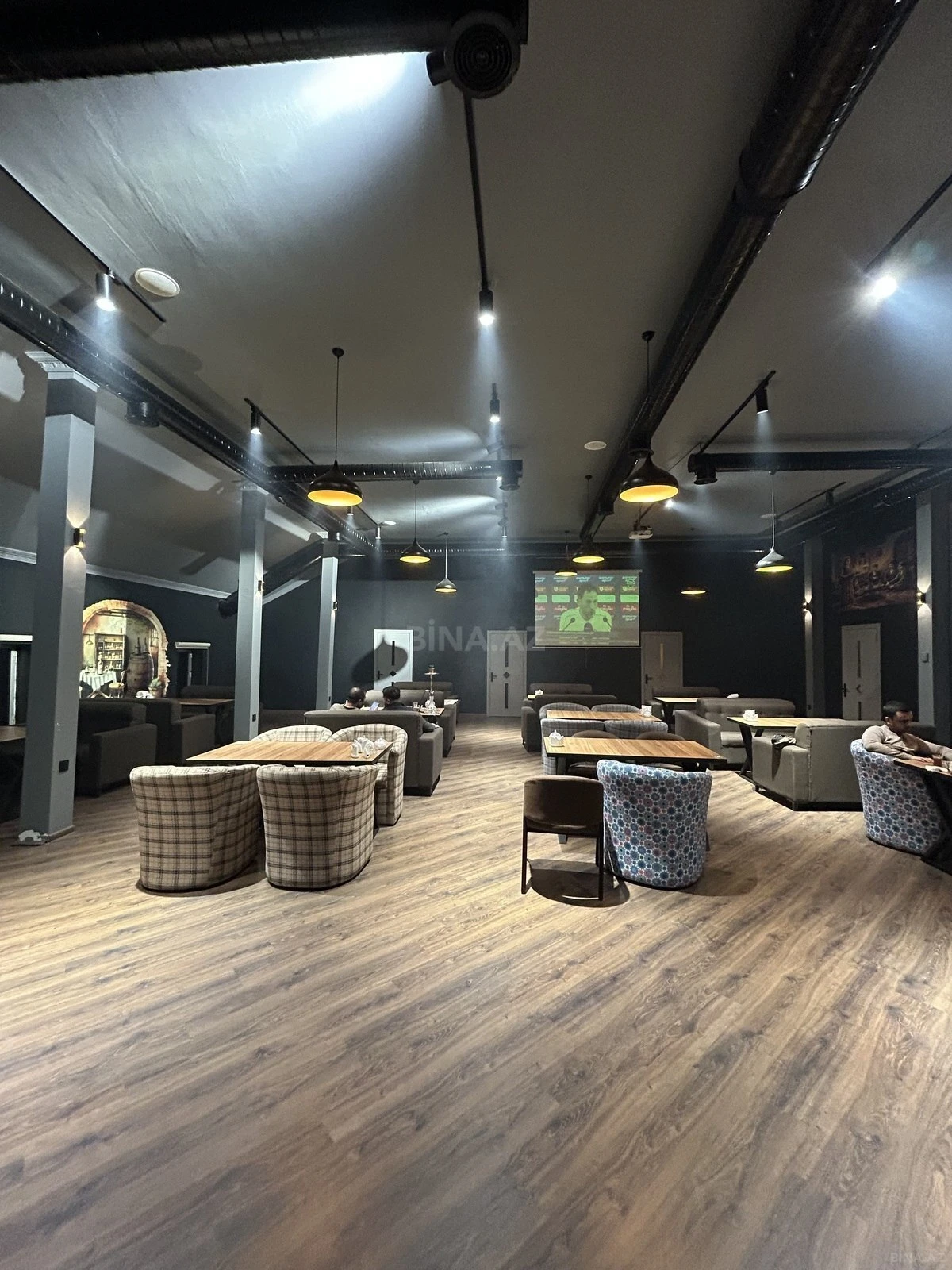 Kirayə verilir obyekt 200 m²