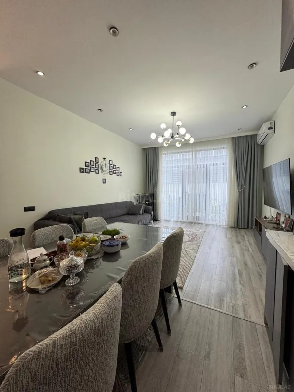 Satılır 5 otaqlı həyət evi 200 m²