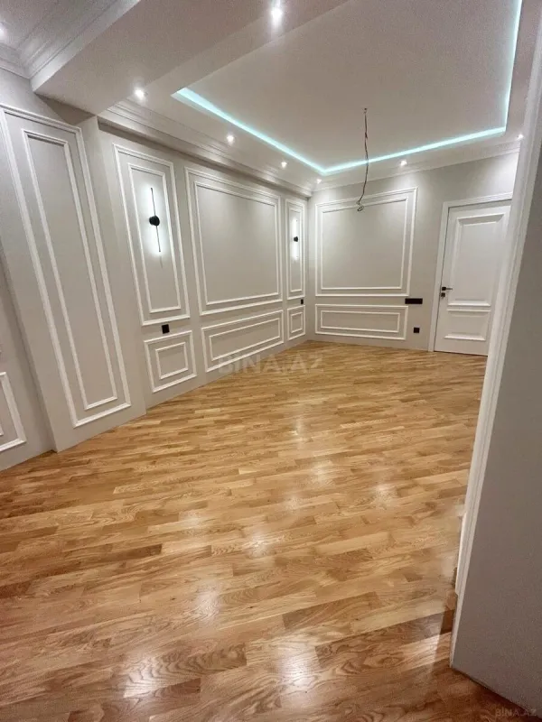 Satılır 3 otaqlı mənzil 110 m²