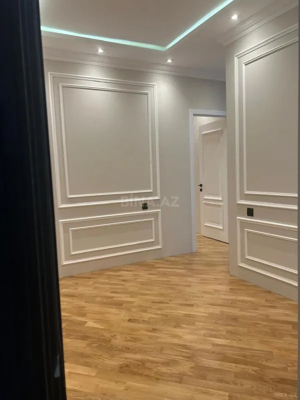 Satılır 3 otaqlı mənzil 110 m²