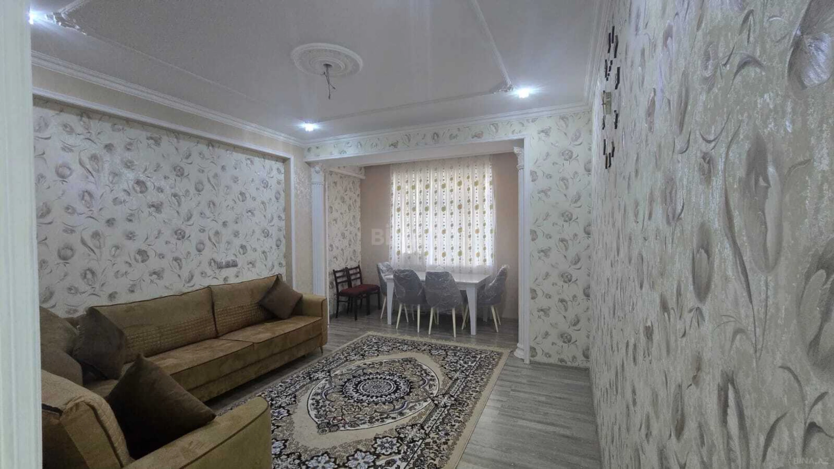 Kirayə verilir 2 otaqlı mənzil 52 m²