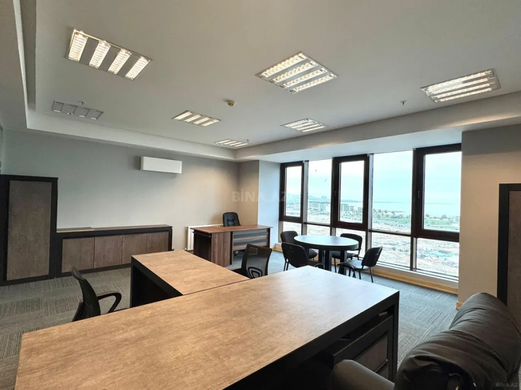 Kirayə verilir 2 otaqlı ofis 110 m²