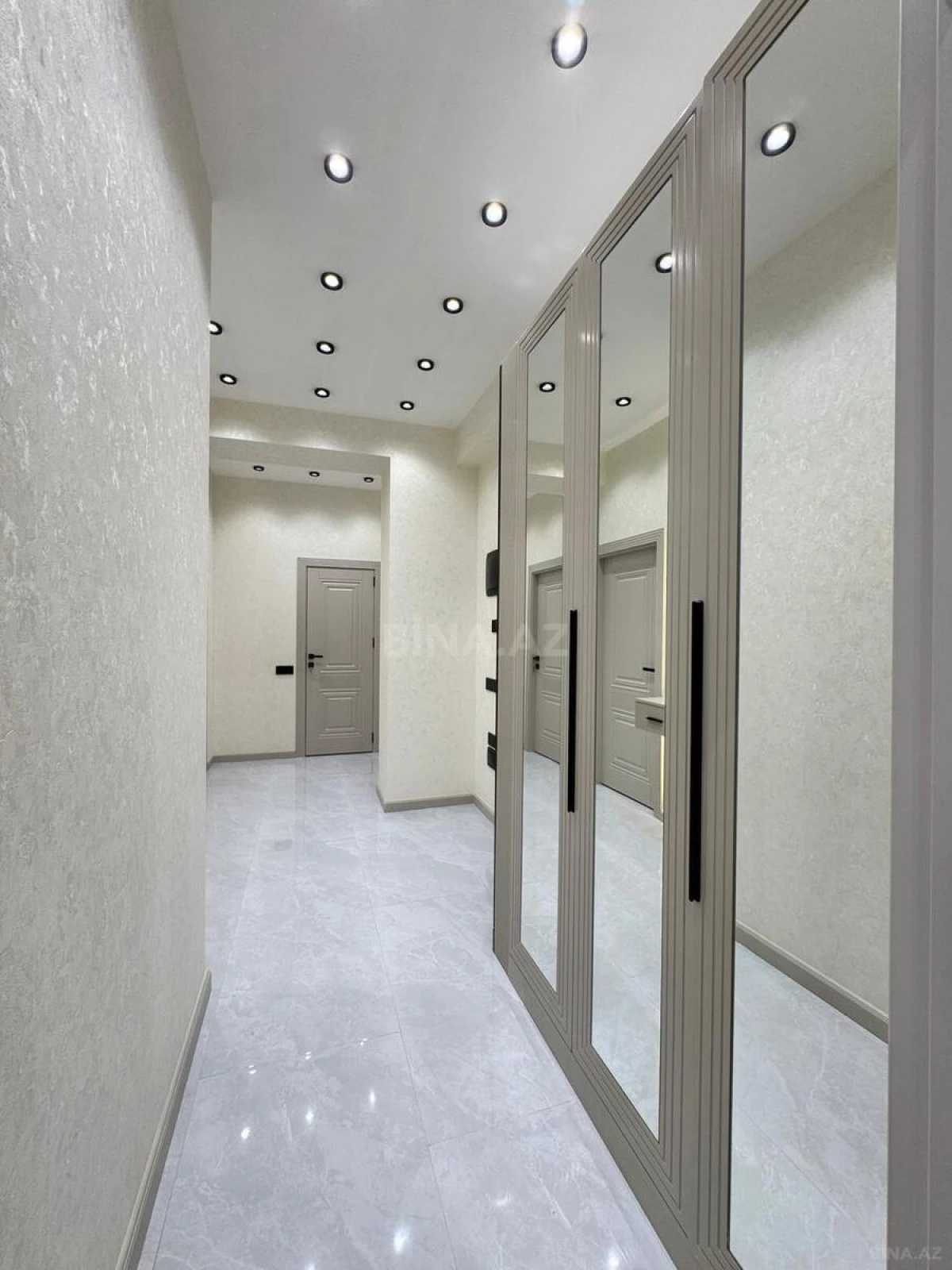 Satılır 3 otaqlı mənzil 90 m²