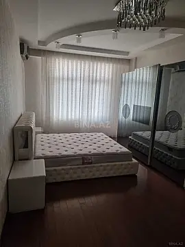 Satılır 3 otaqlı mənzil 153 m²