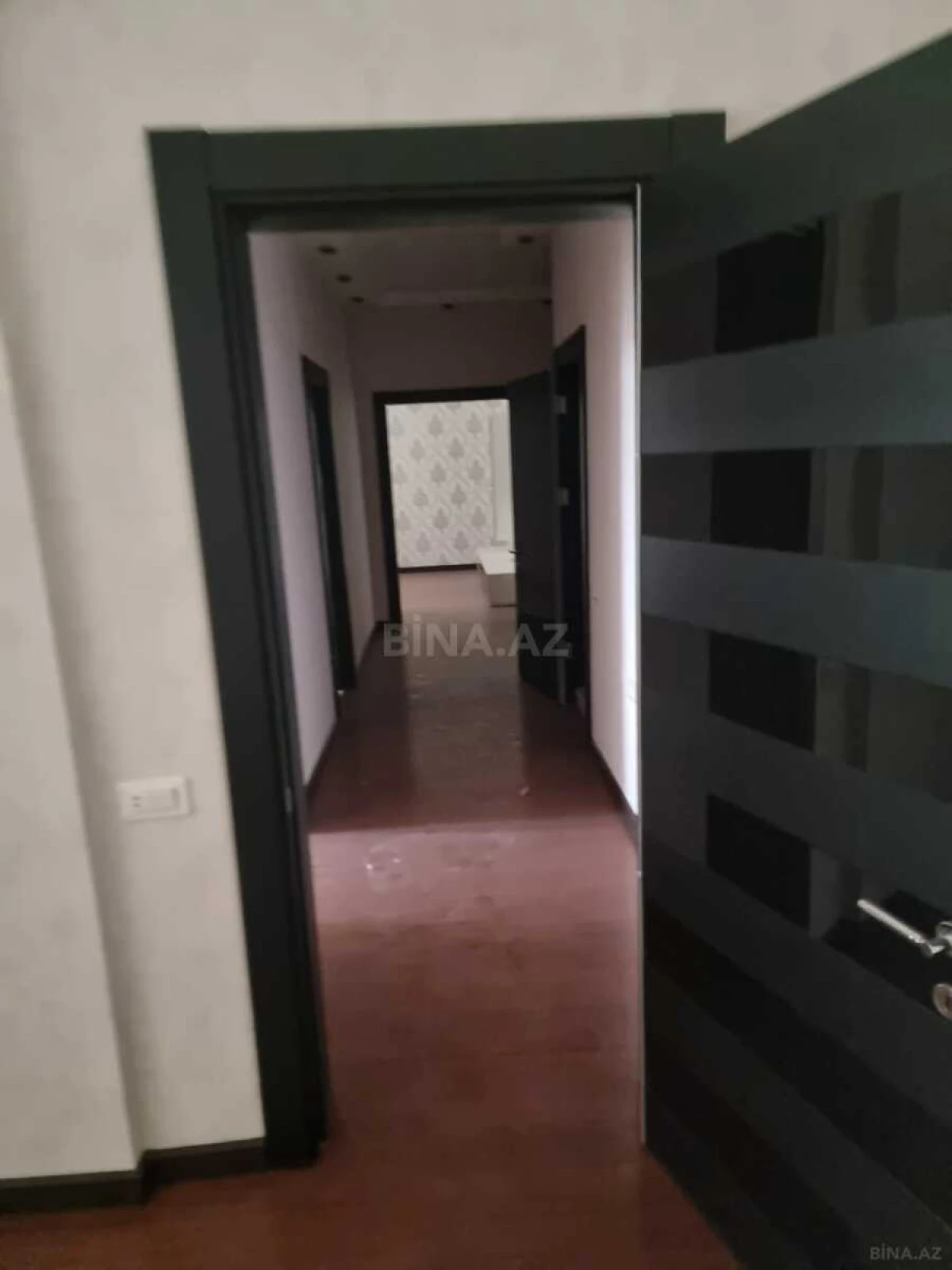 Satılır 3 otaqlı mənzil 153 m²