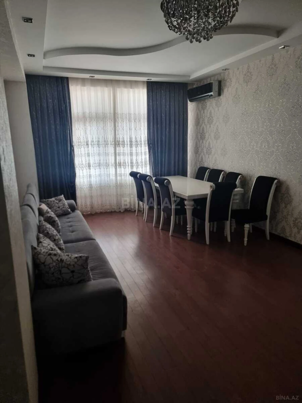 Satılır 3 otaqlı mənzil 153 m²