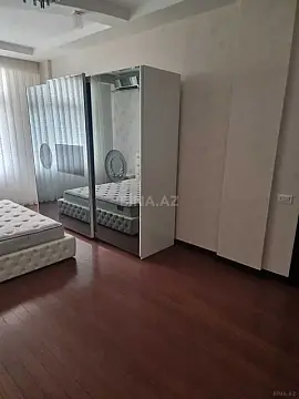 Satılır 3 otaqlı mənzil 153 m²
