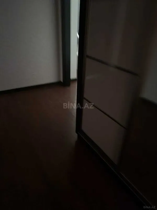 Satılır 3 otaqlı mənzil 153 m²