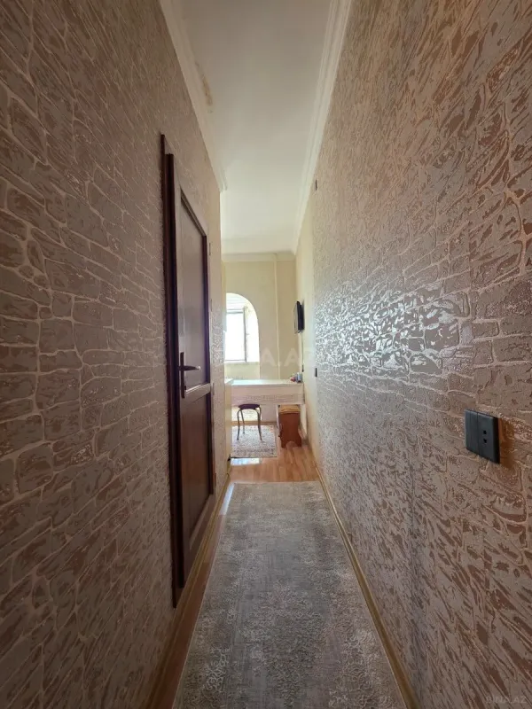 Satılır 4 otaqlı mənzil 120 m²