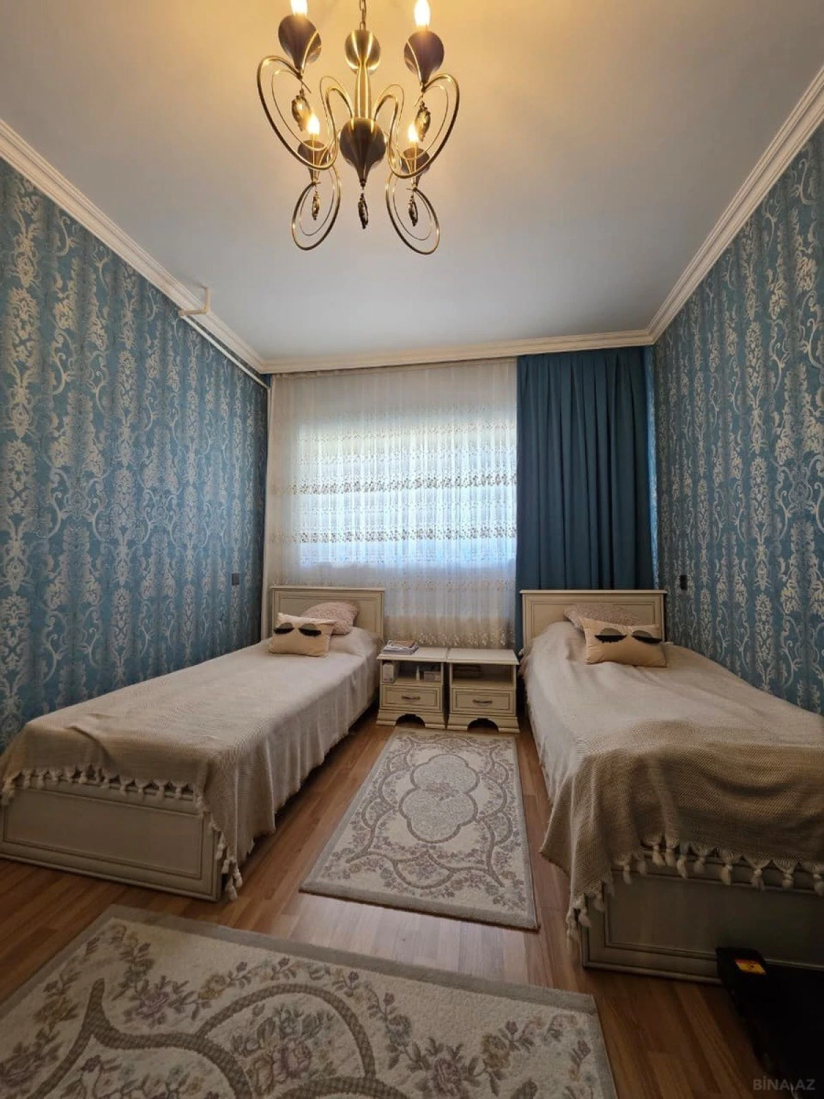 Satılır 4 otaqlı mənzil 120 m²
