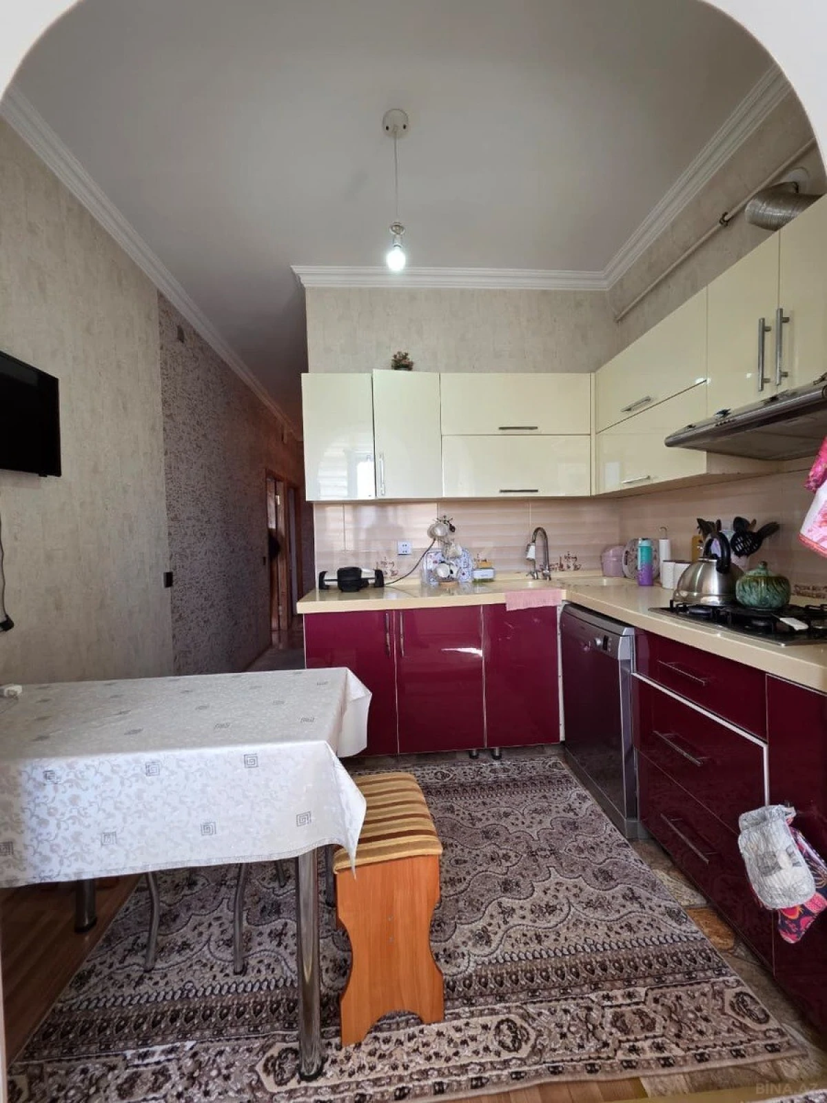 Satılır 4 otaqlı mənzil 120 m²