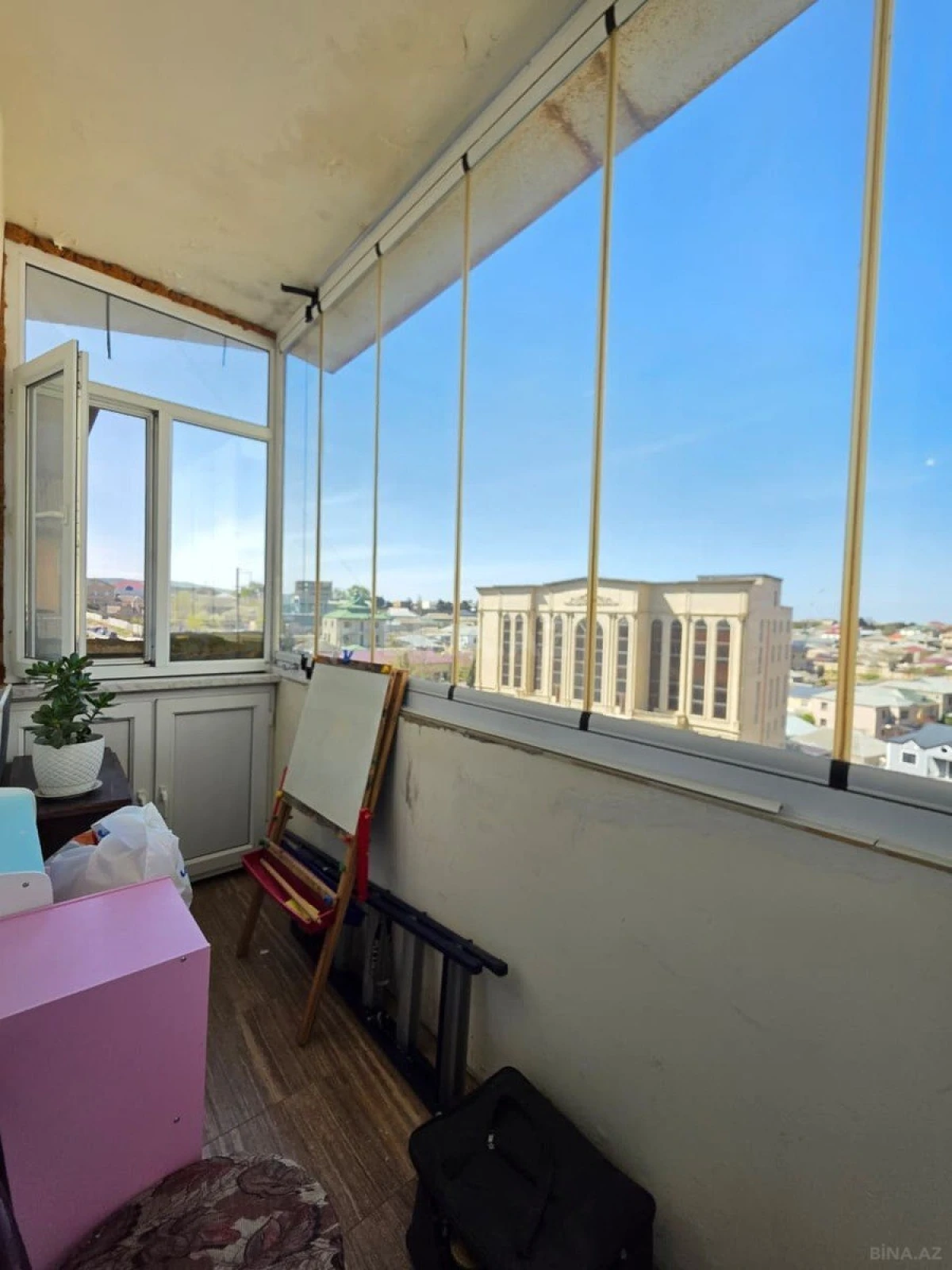 Satılır 4 otaqlı mənzil 120 m²