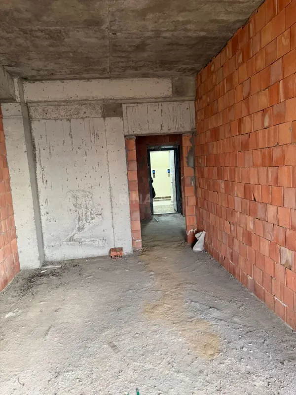 Satılır 1 otaqlı mənzil 60 m²