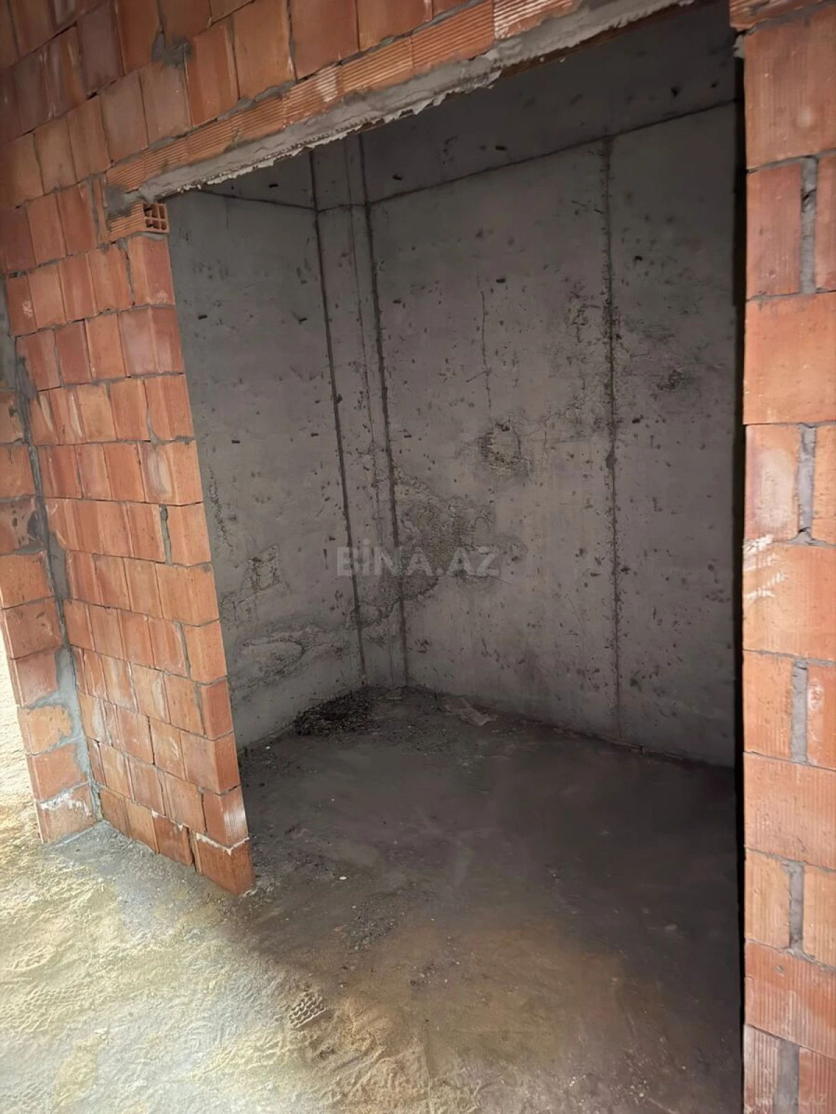 Satılır 1 otaqlı mənzil 60 m²