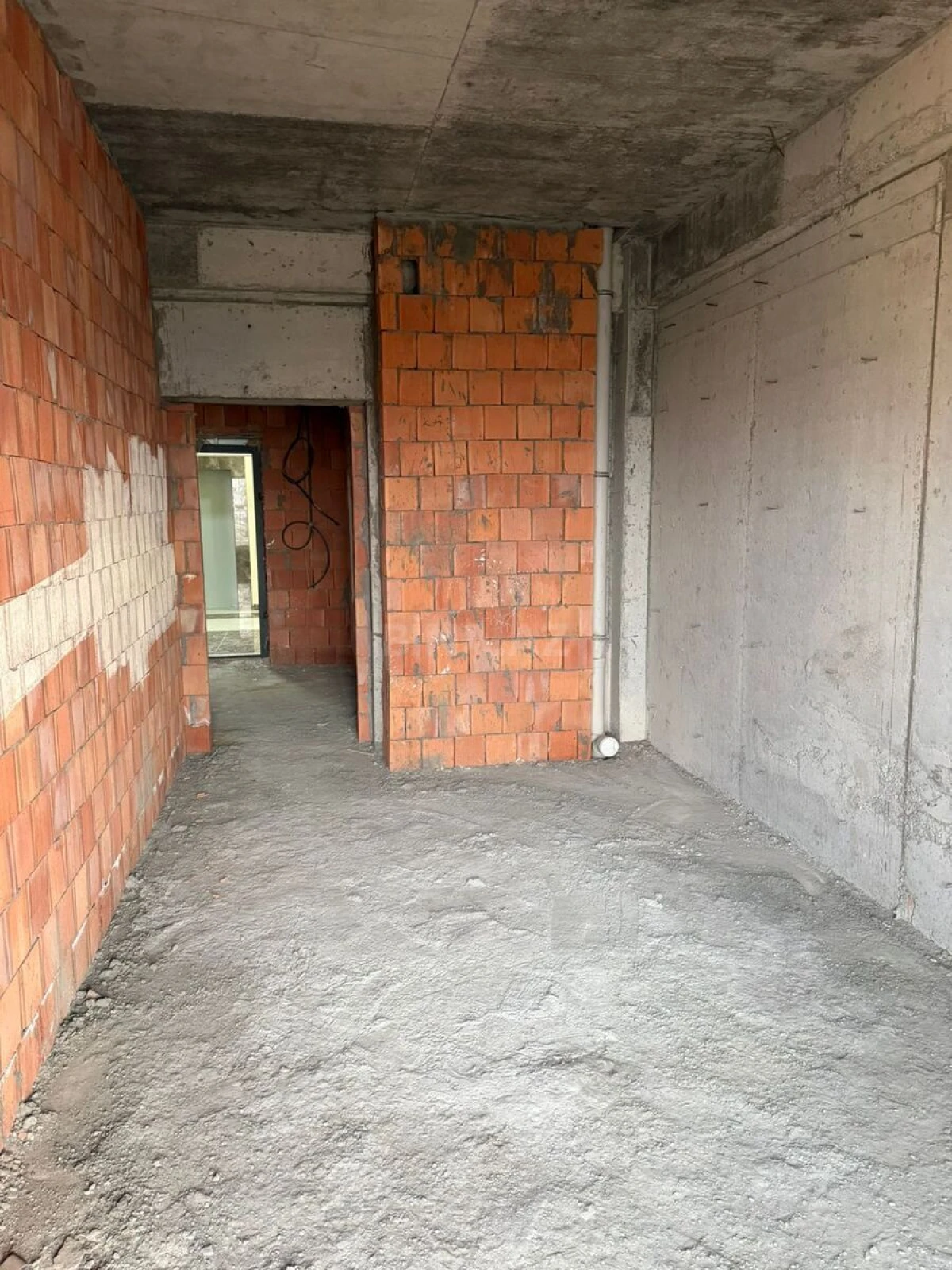 Satılır 1 otaqlı mənzil 60 m²