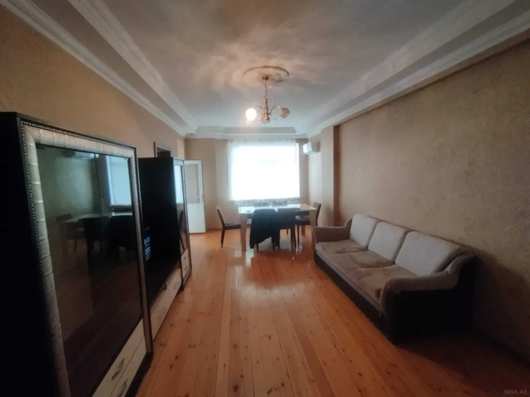 Kirayə verilir 2 otaqlı mənzil 58 m²