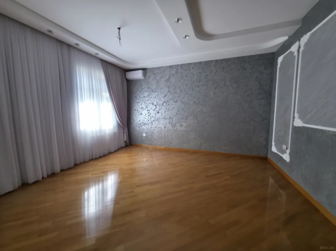 Satılır 6 otaqlı həyət evi 543 m²