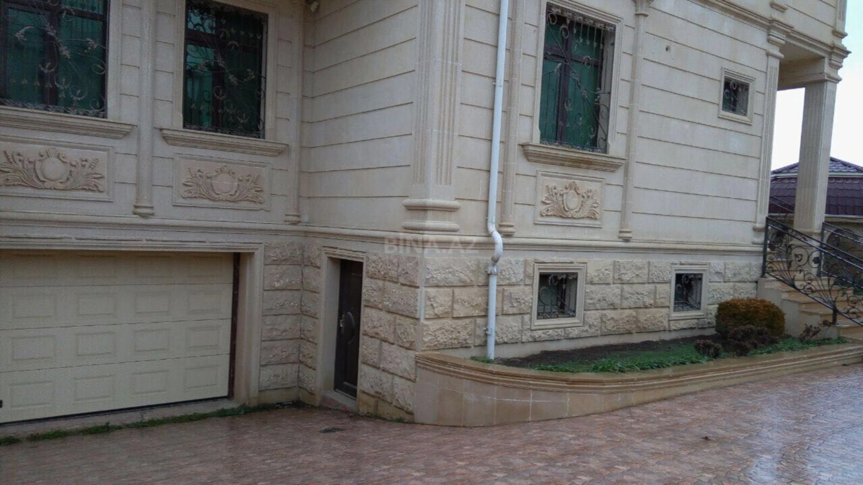 Satılır 6 otaqlı həyət evi 543 m²