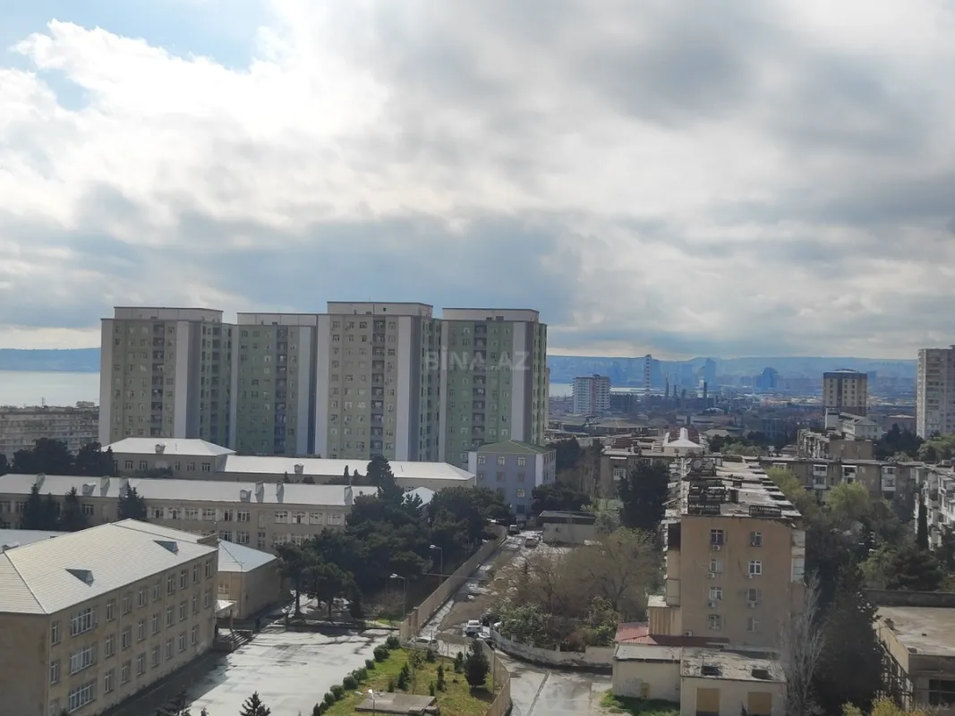 Satılır 3 otaqlı mənzil 82 m²