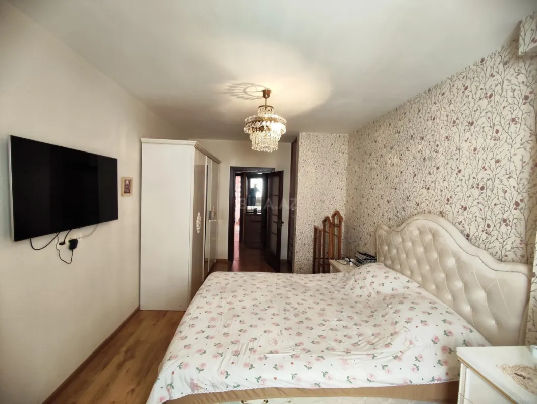 Satılır 3 otaqlı mənzil 82 m²
