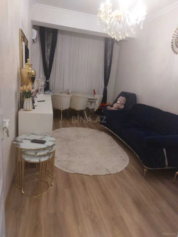 Satılır 2 otaqlı mənzil 74 m²