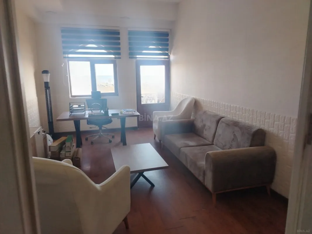 Kirayə verilir 3 otaqlı ofis 120 m²