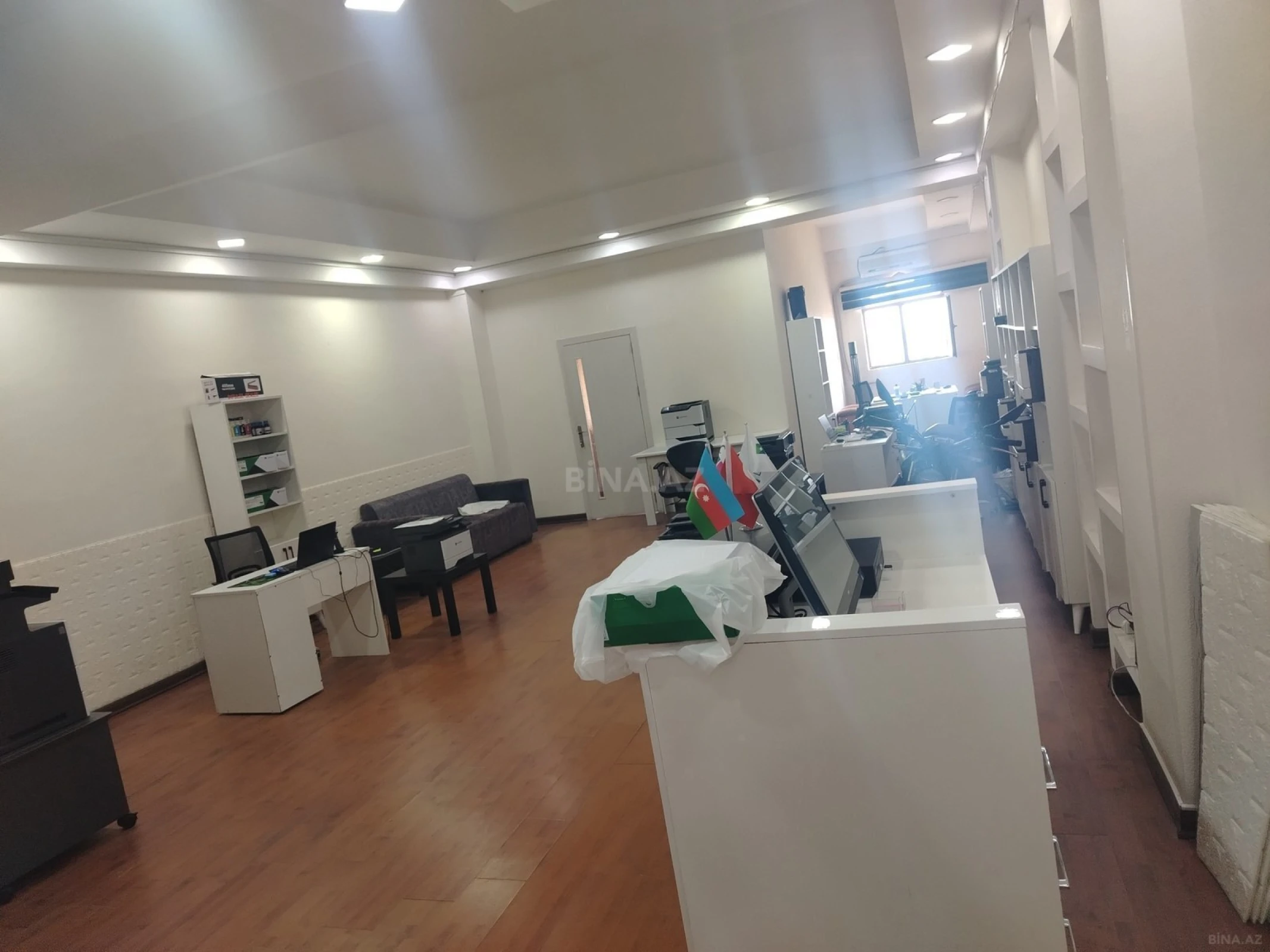 Kirayə verilir 3 otaqlı ofis 120 m²
