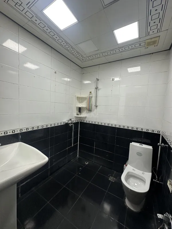 Kirayə verilir 2 otaqlı mənzil 75 m²