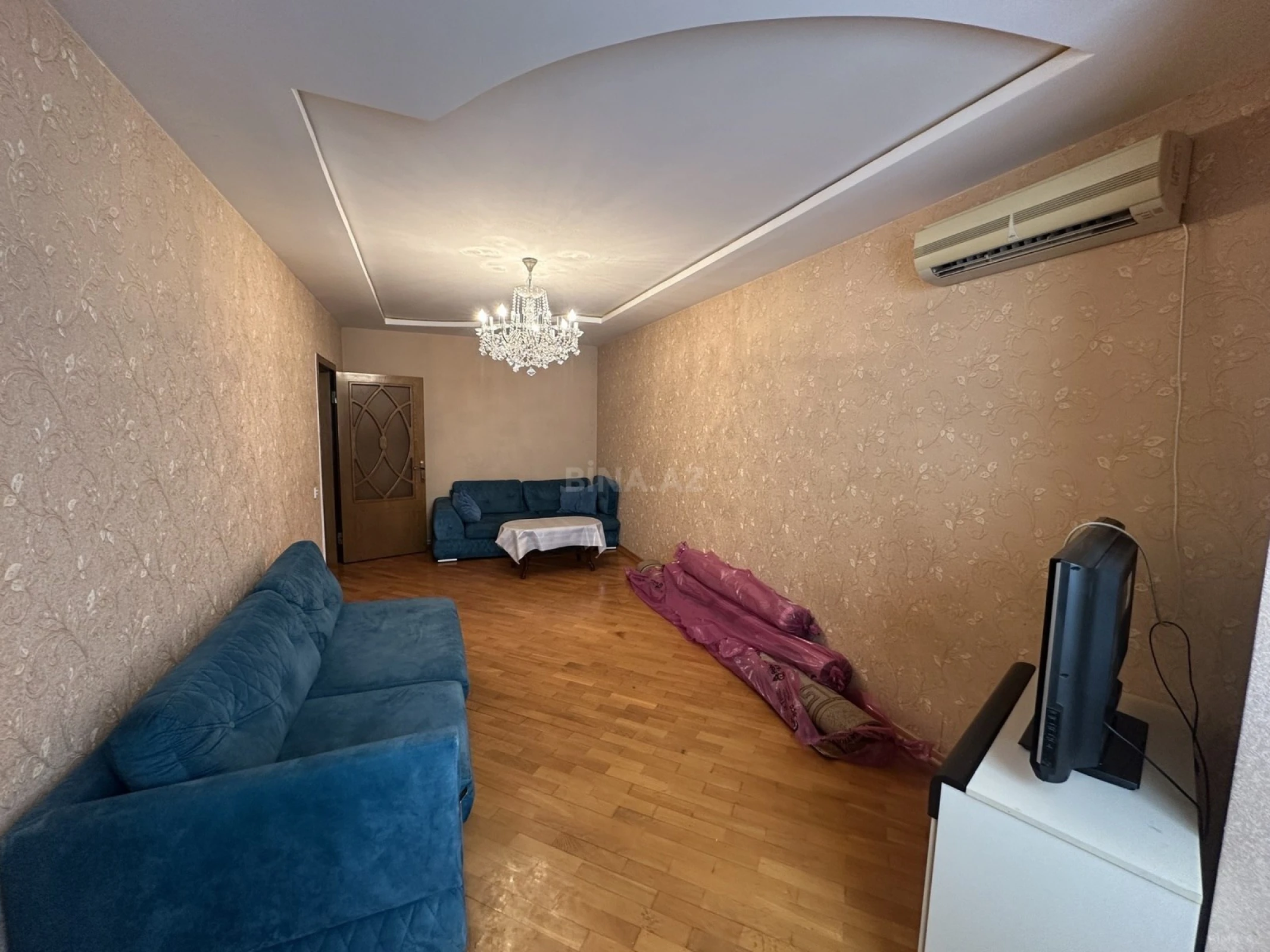 Kirayə verilir 2 otaqlı mənzil 75 m²