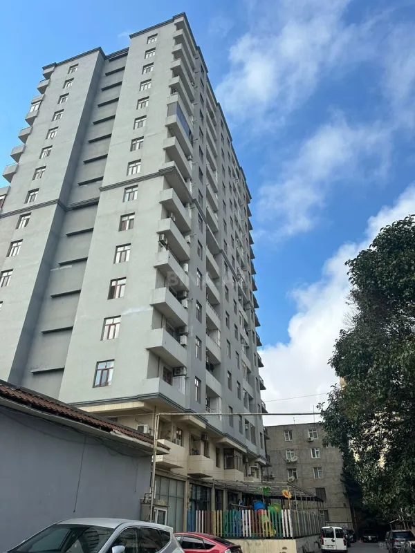 Satılır 2 otaqlı mənzil 68 m²