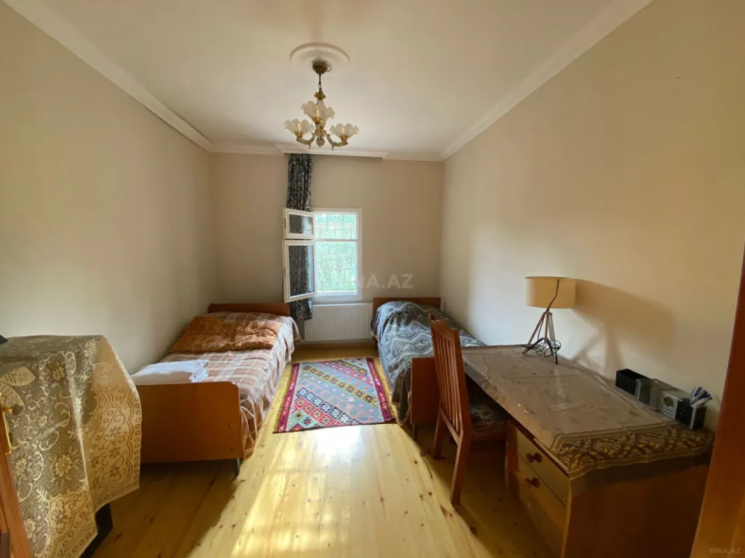 Satılır 4 otaqlı həyət evi 155 m²