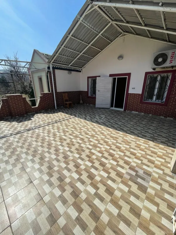 Satılır 4 otaqlı həyət evi 155 m²