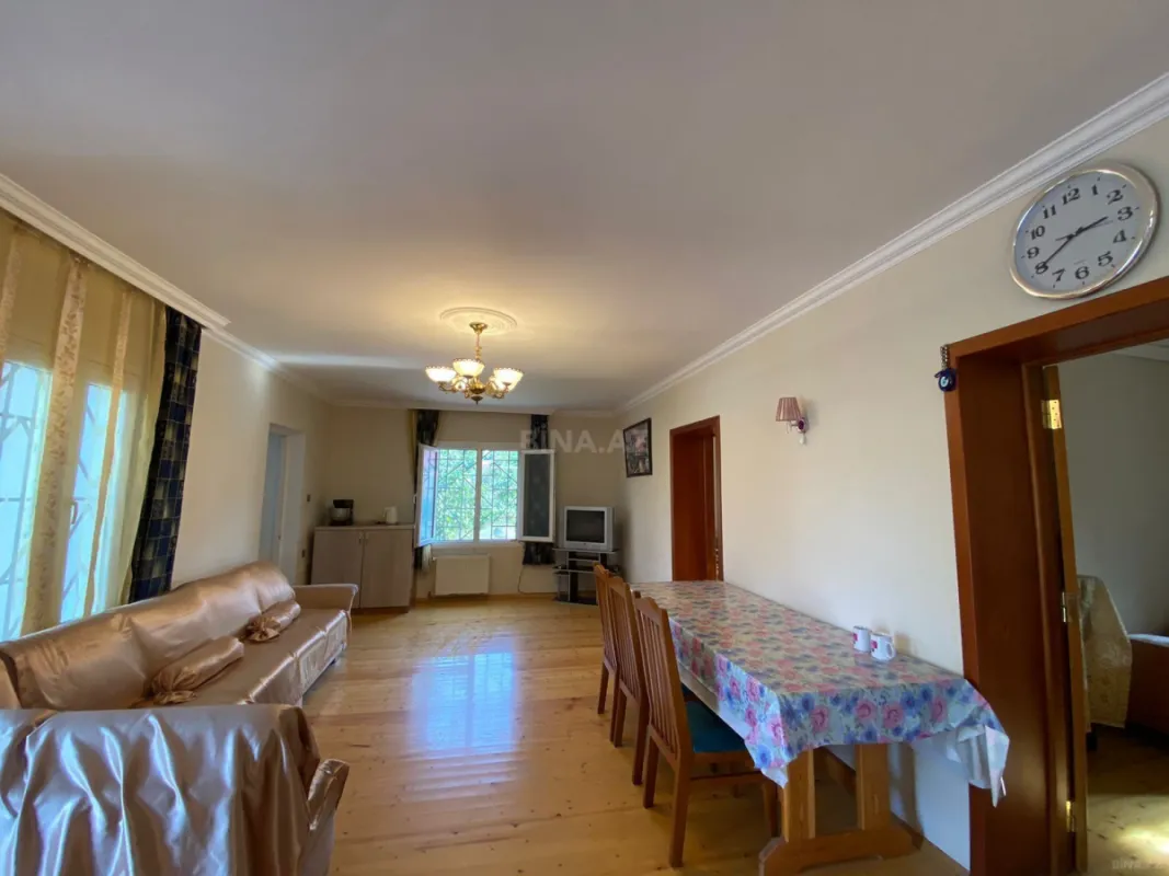Satılır 4 otaqlı həyət evi 155 m²