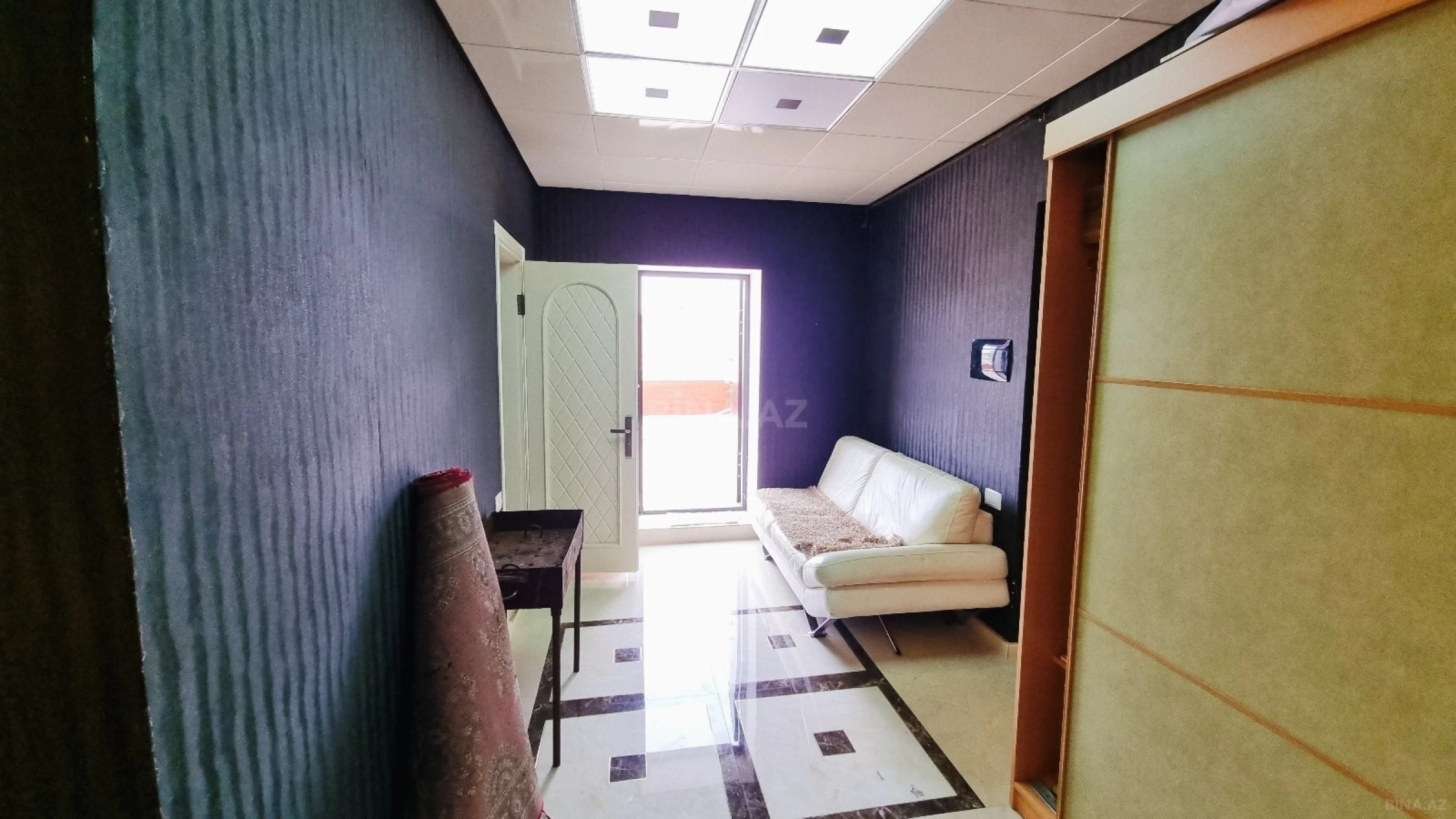Satılır 4 otaqlı mənzil 132 m²