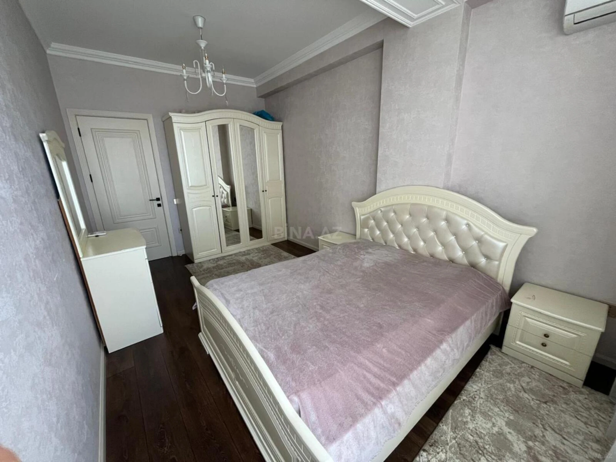 Kirayə verilir 2 otaqlı mənzil 80 m²