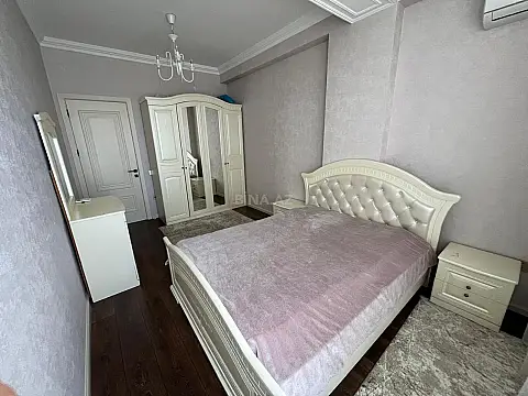 Kirayə verilir 2 otaqlı mənzil 80 m²
