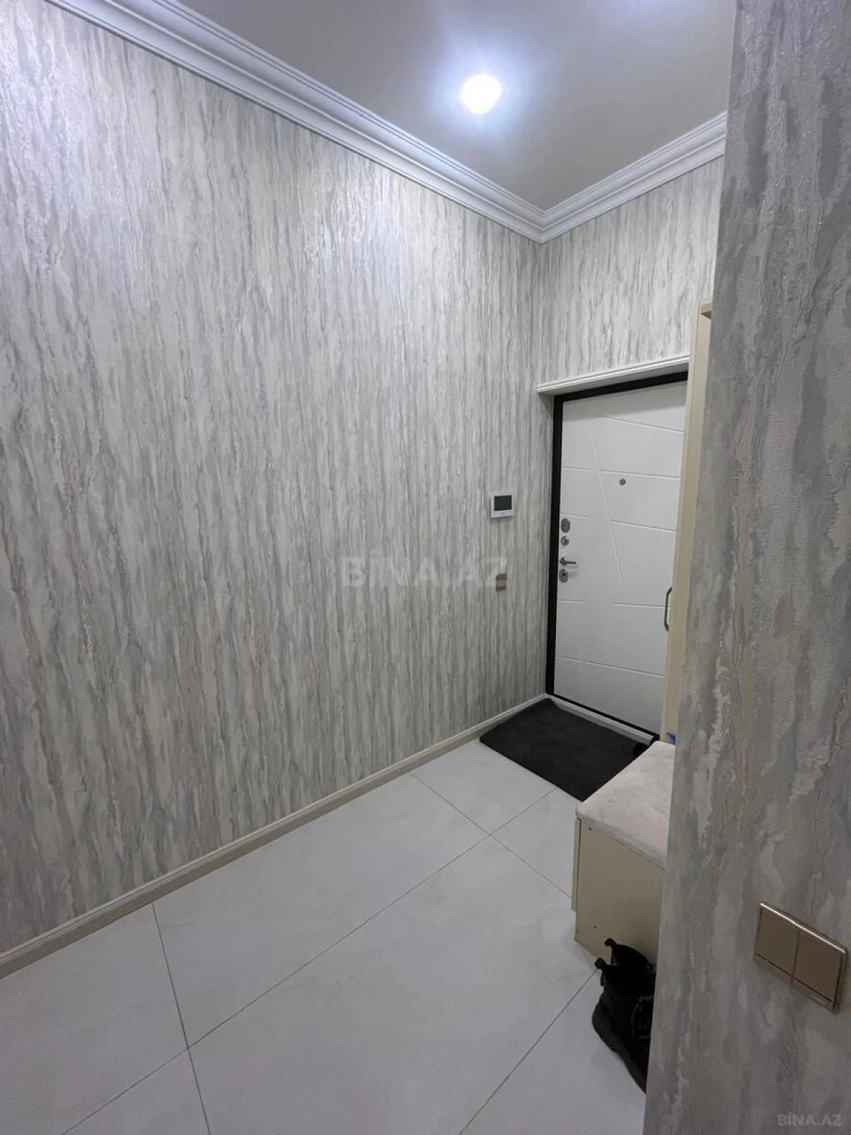 Kirayə verilir 2 otaqlı mənzil 80 m²