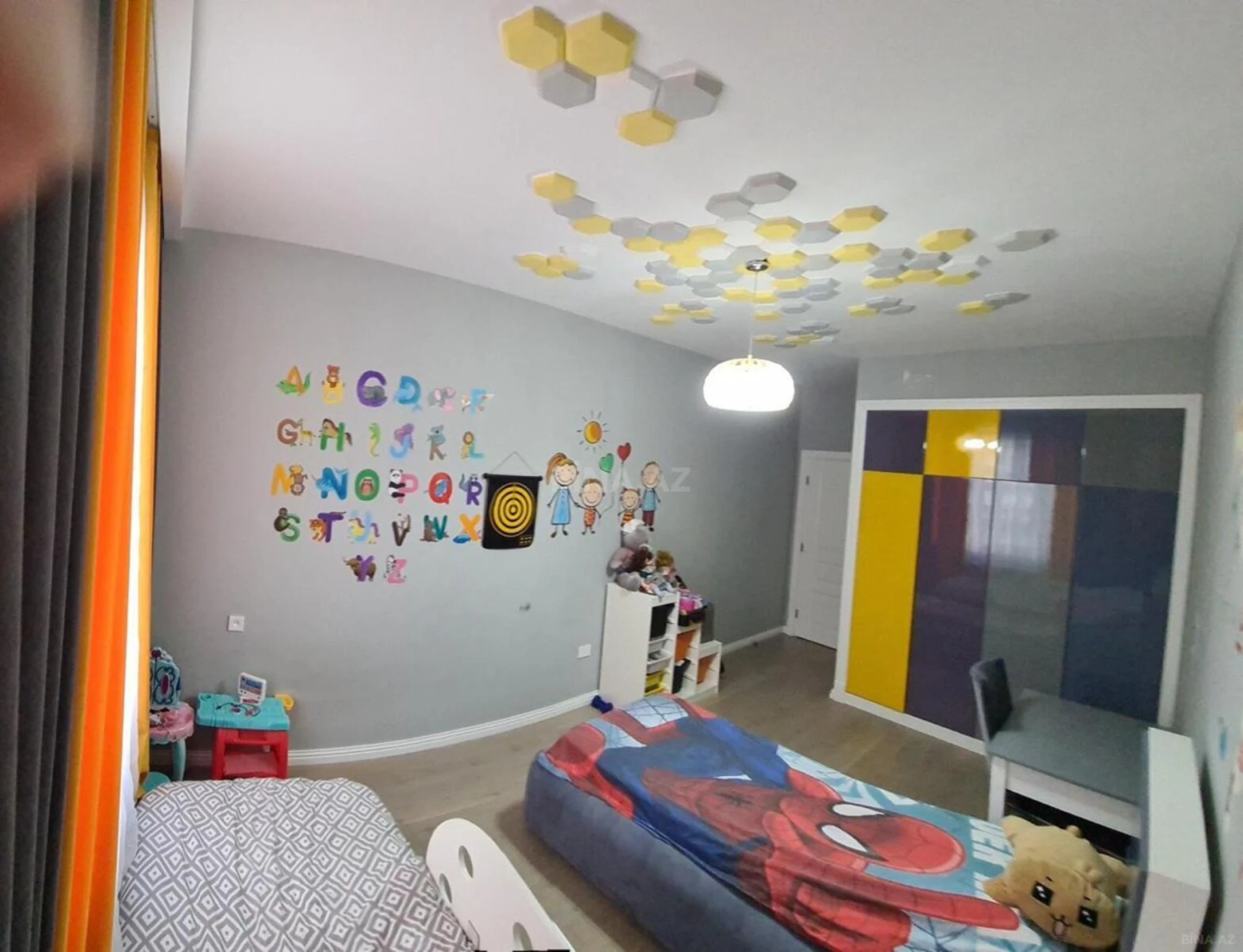 Satılır 3 otaqlı mənzil 125 m²