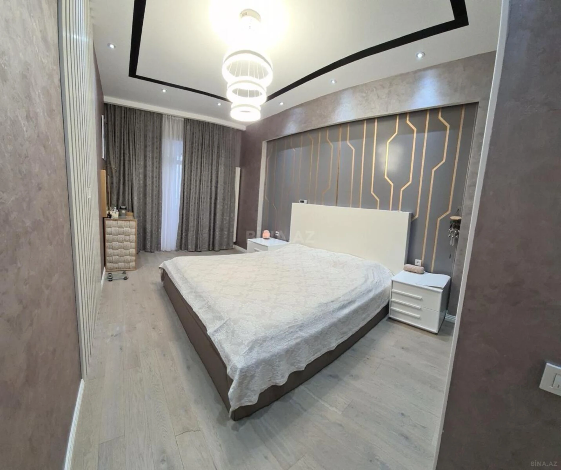 Satılır 3 otaqlı mənzil 125 m²