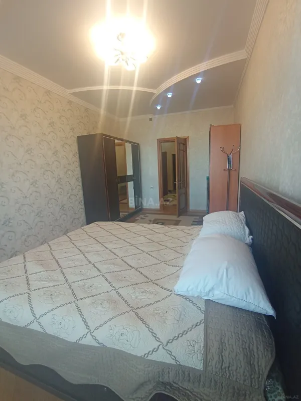 Kirayə verilir 2 otaqlı mənzil 105 m²