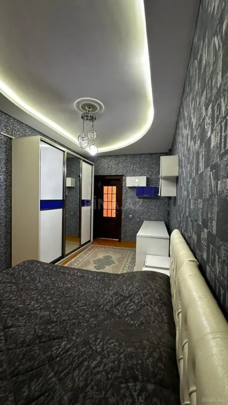 Satılır 4 otaqlı mənzil 170 m²