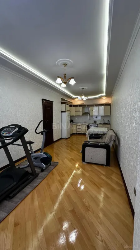 Satılır 4 otaqlı mənzil 170 m²