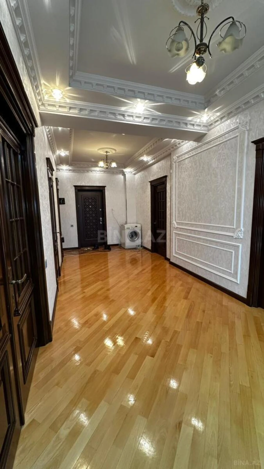 Satılır 4 otaqlı mənzil 170 m²