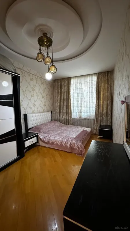 Satılır 4 otaqlı mənzil 170 m²