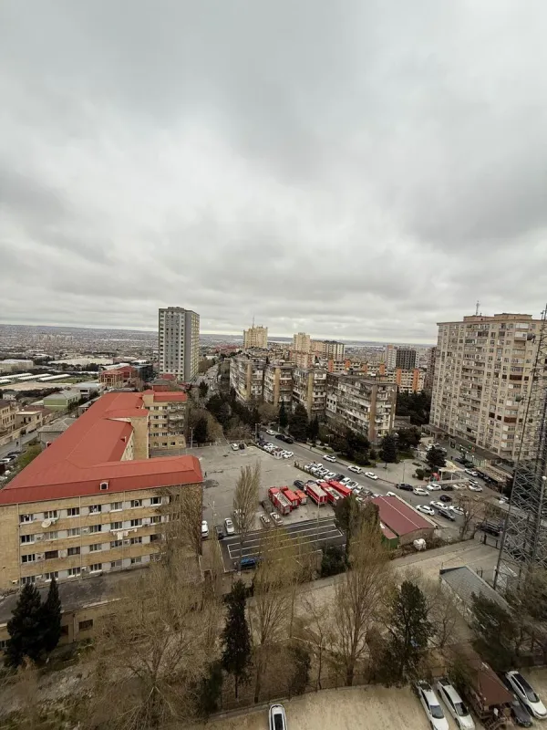 Satılır 3 otaqlı mənzil 110 m²