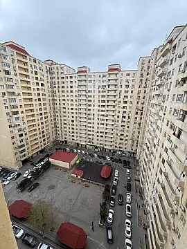Satılır 3 otaqlı mənzil 110 m²