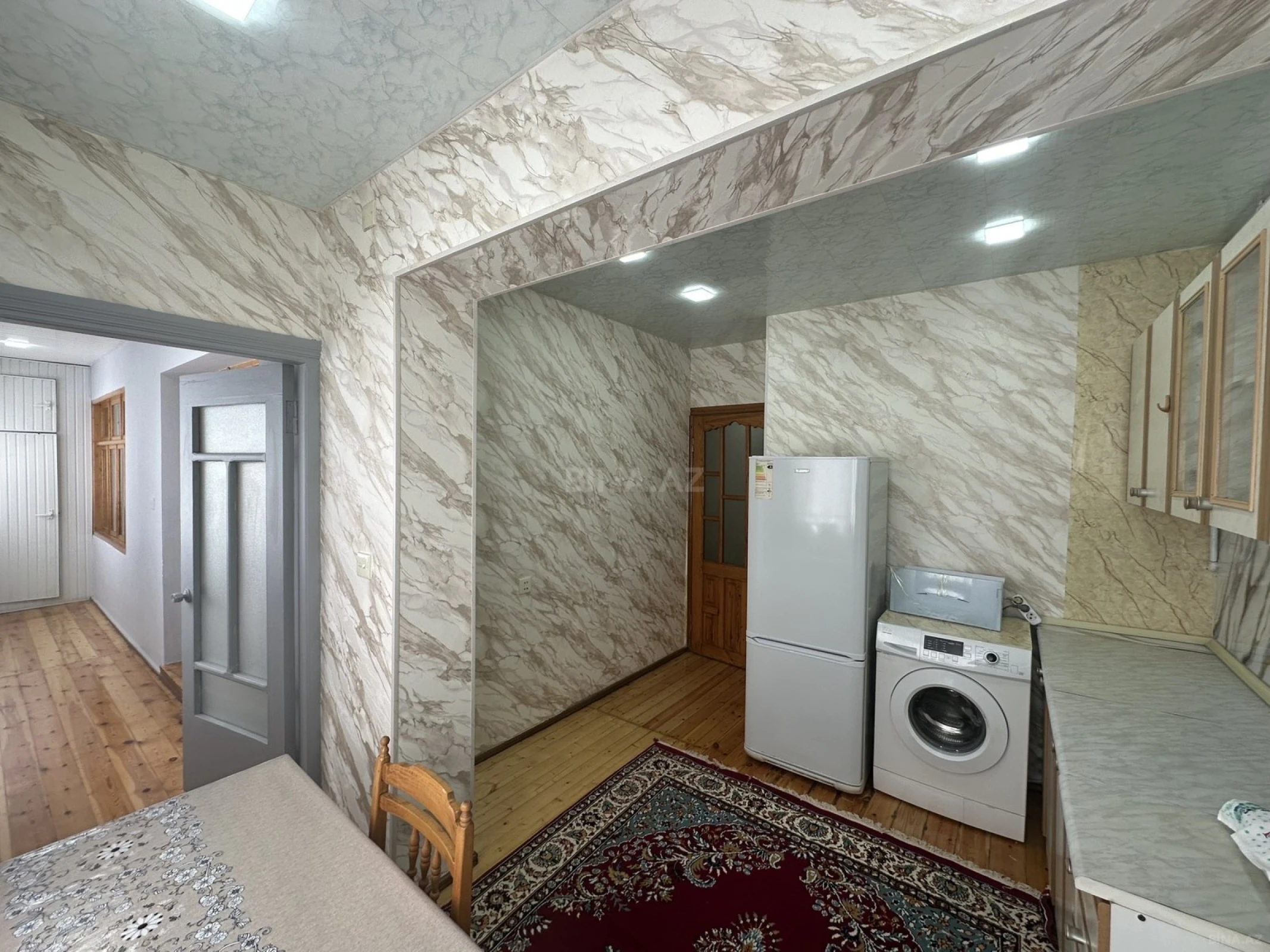 Kirayə verilir 2 otaqlı mənzil 65 m²