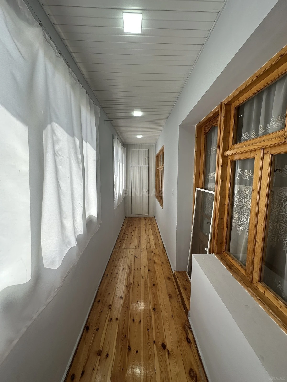 Kirayə verilir 2 otaqlı mənzil 65 m²