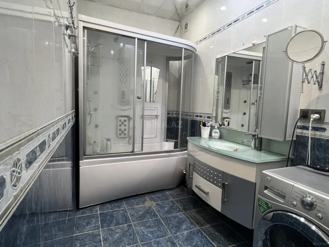 Satılır 3 otaqlı mənzil 118 m²