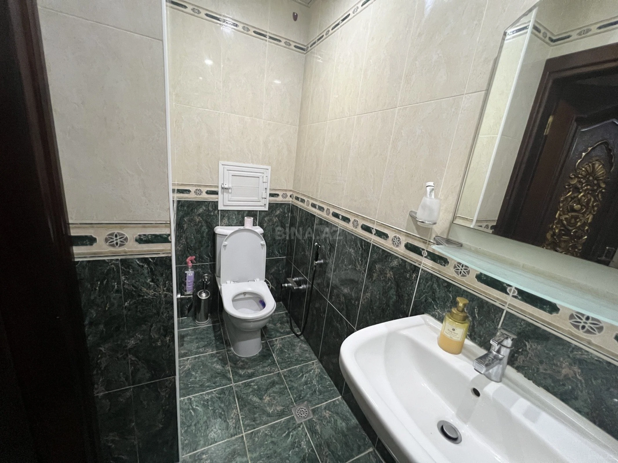 Satılır 3 otaqlı mənzil 118 m²